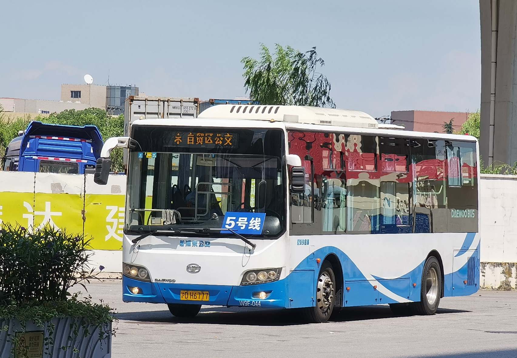 上海自贸区公交5号线公交车路线