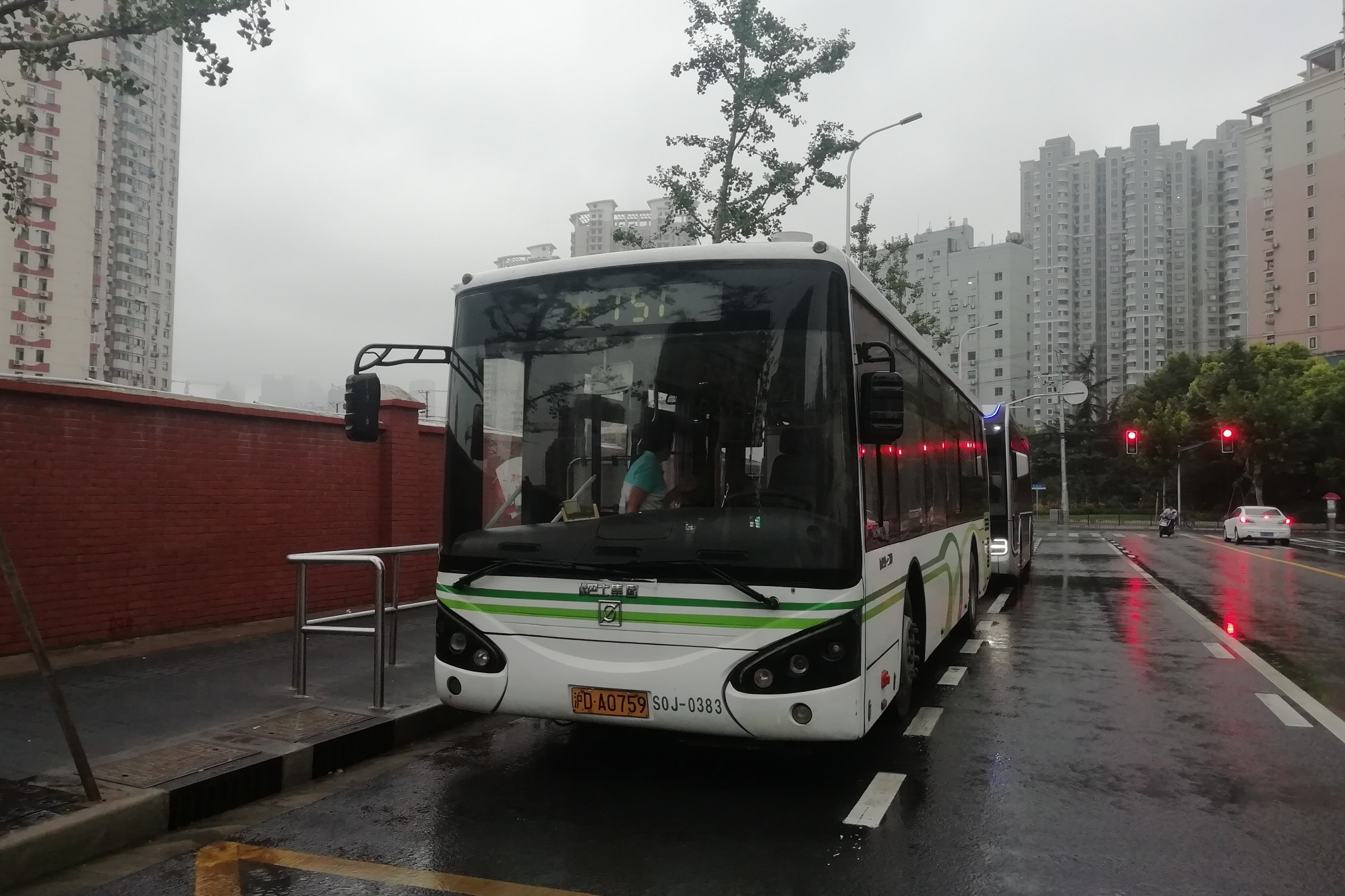 上海751路公交车路线
