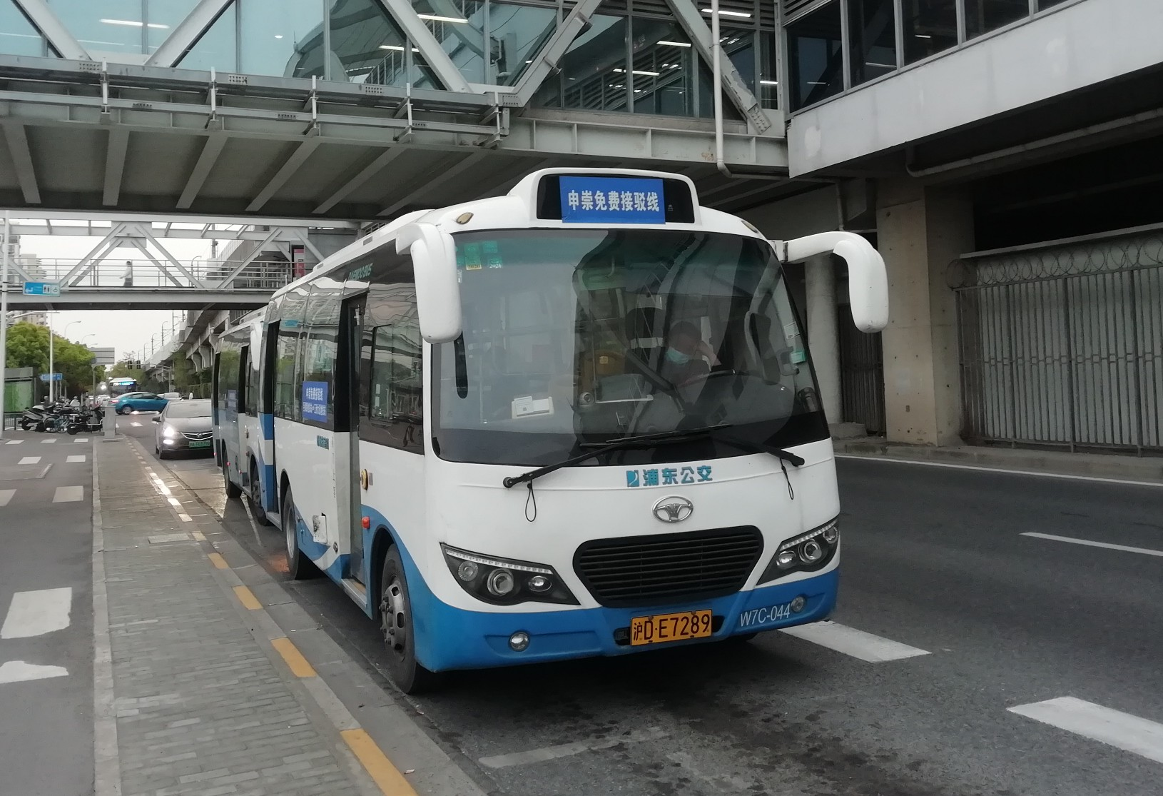 上海申崇接驳线公交车路线