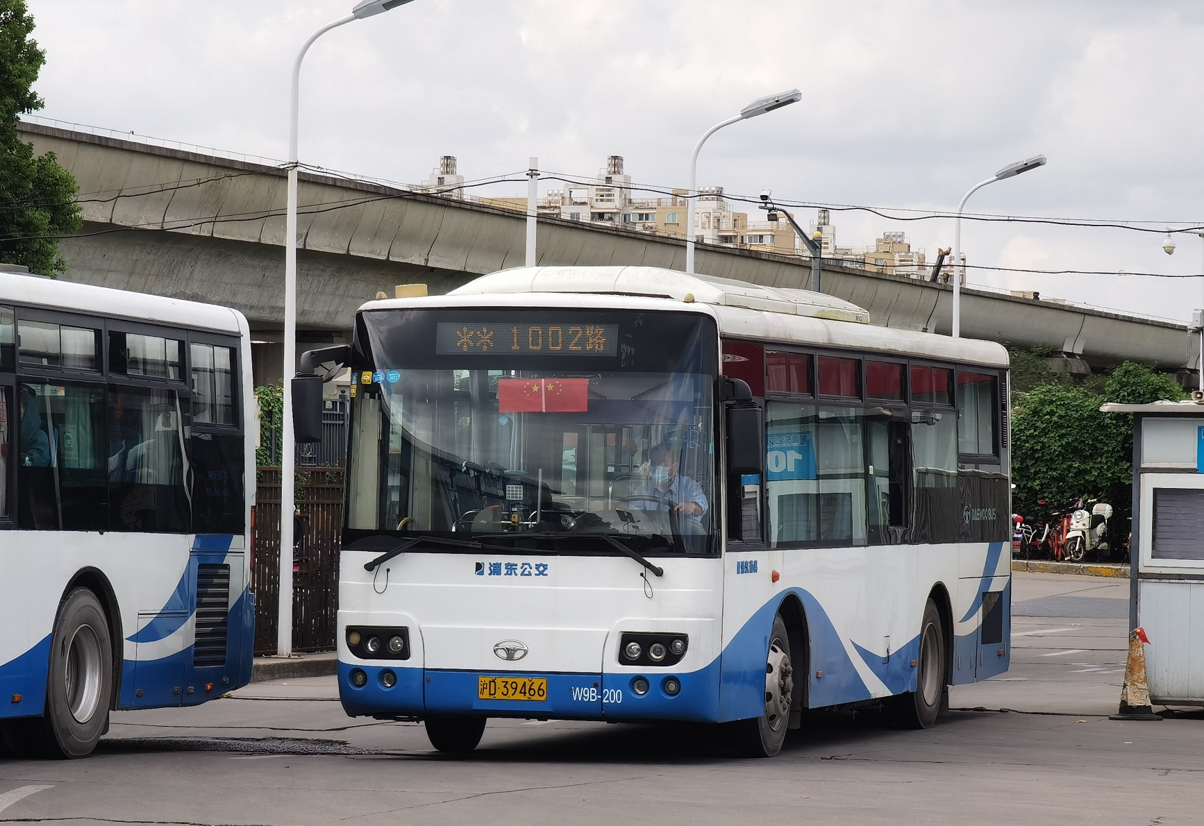 上海1002路公交车路线