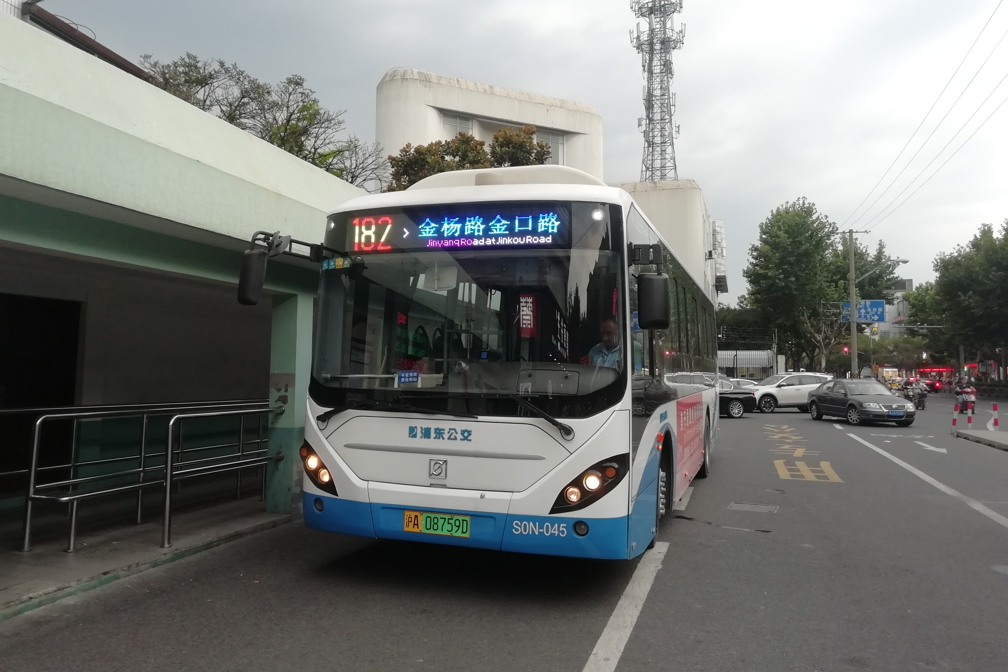 上海182路公交车路线
