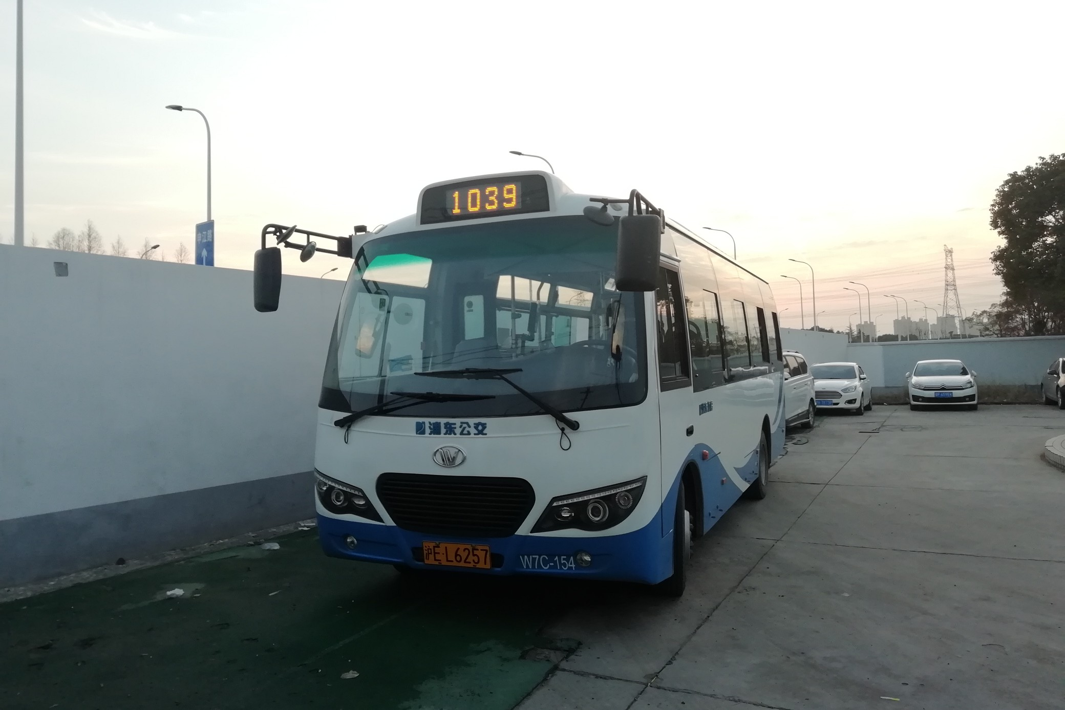 上海1039路公交车路线
