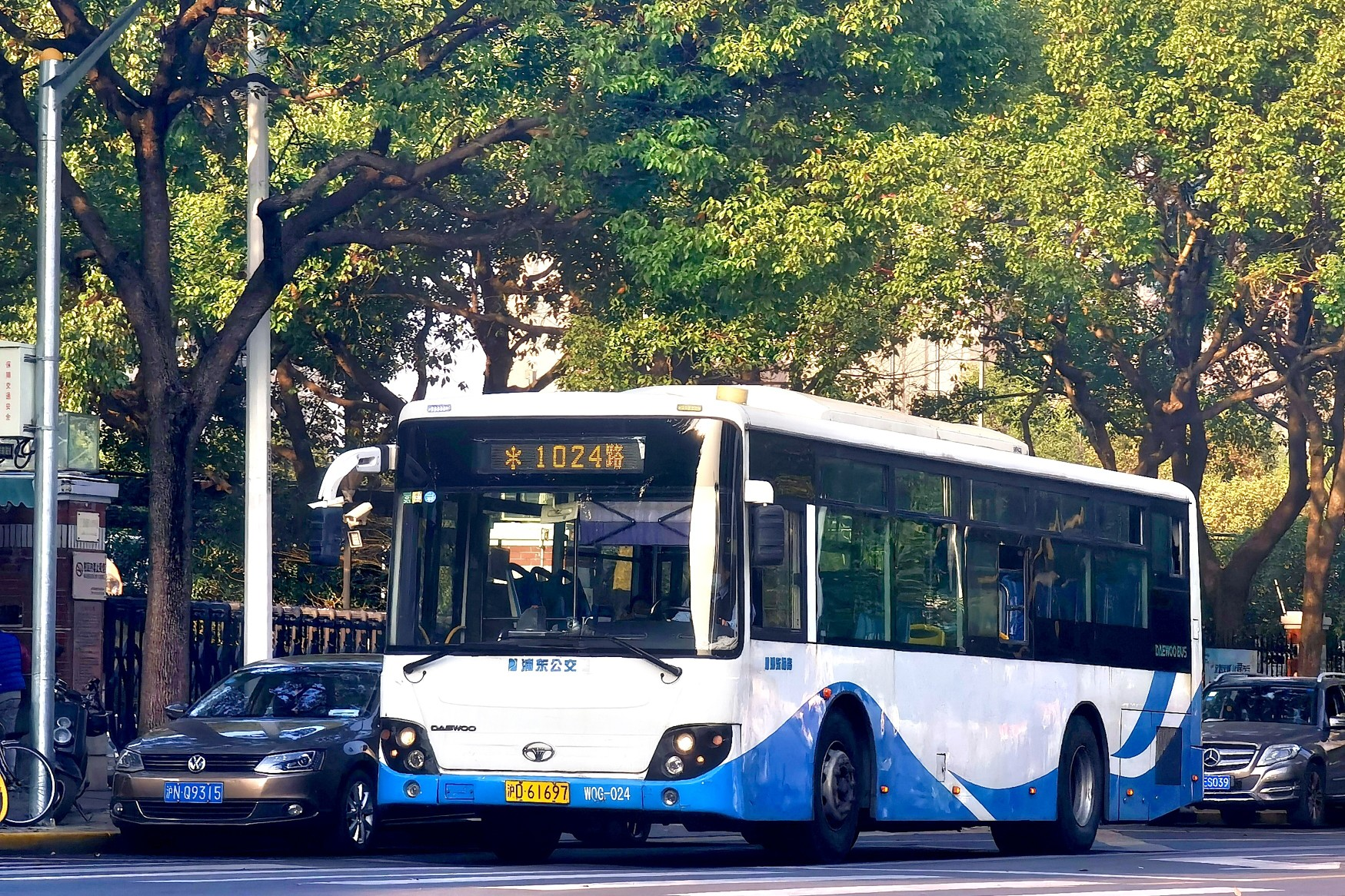 上海1024路公交车路线