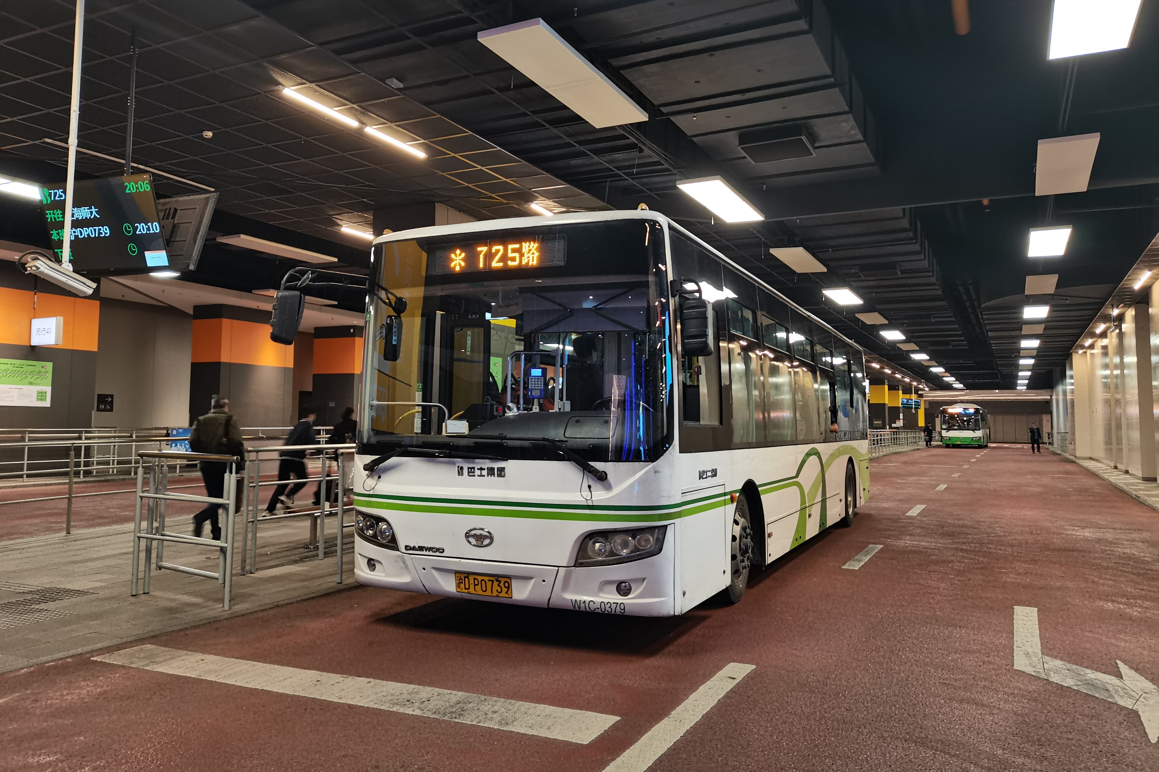 上海725路公交车路线