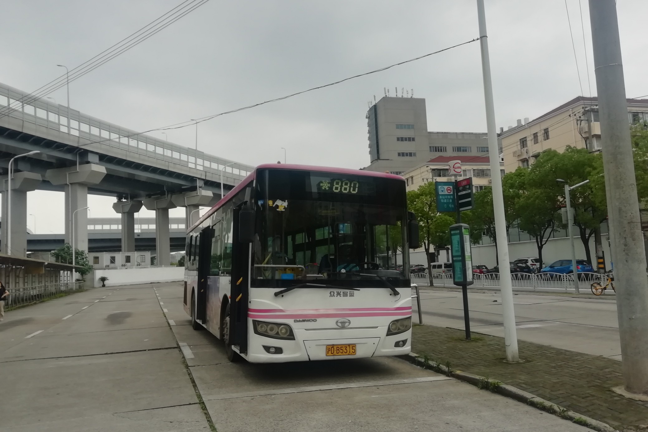 上海880路公交车路线