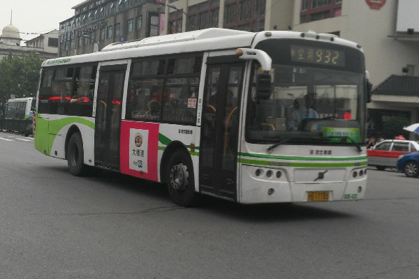 上海932路公交车路线