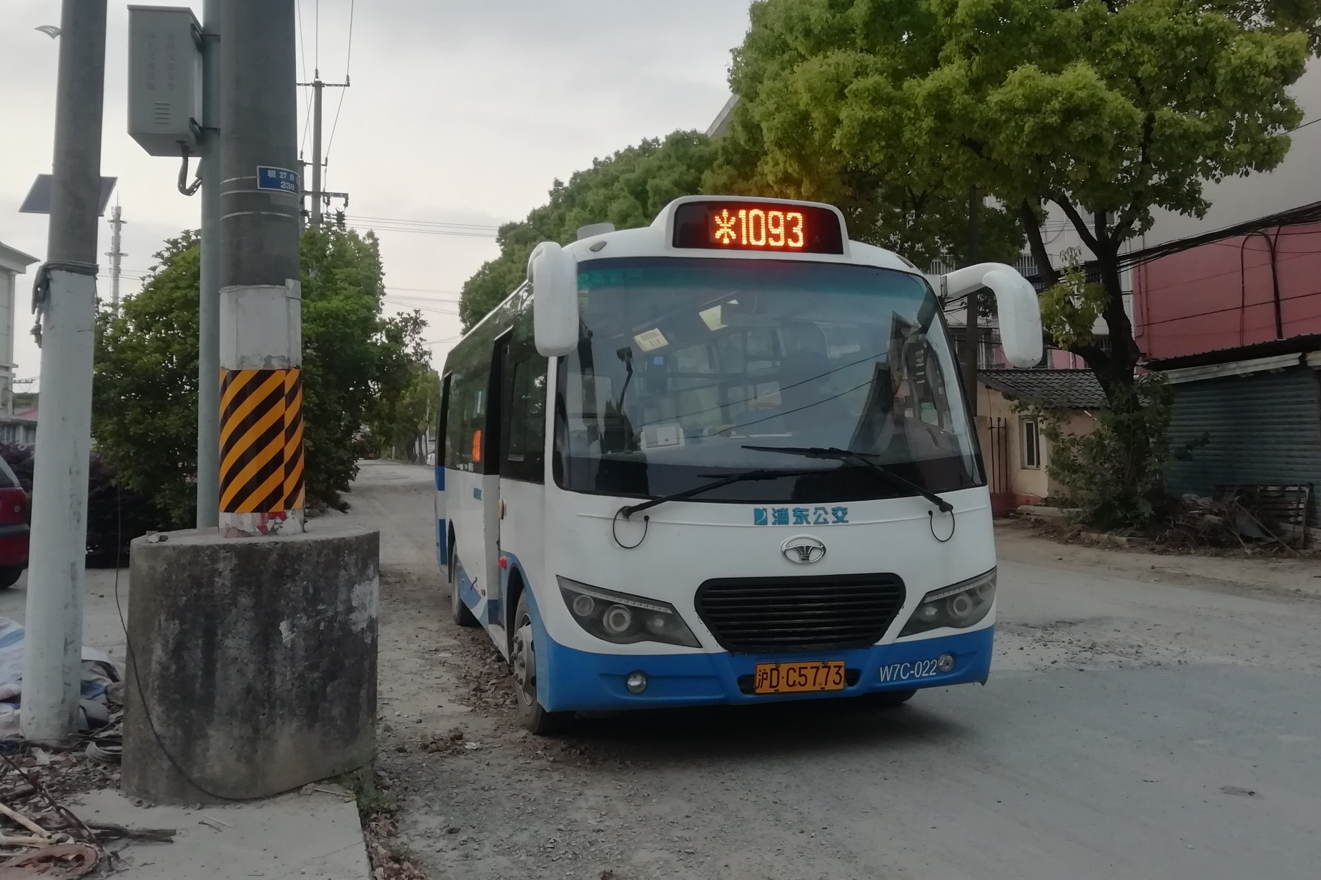 上海1093路公交车路线