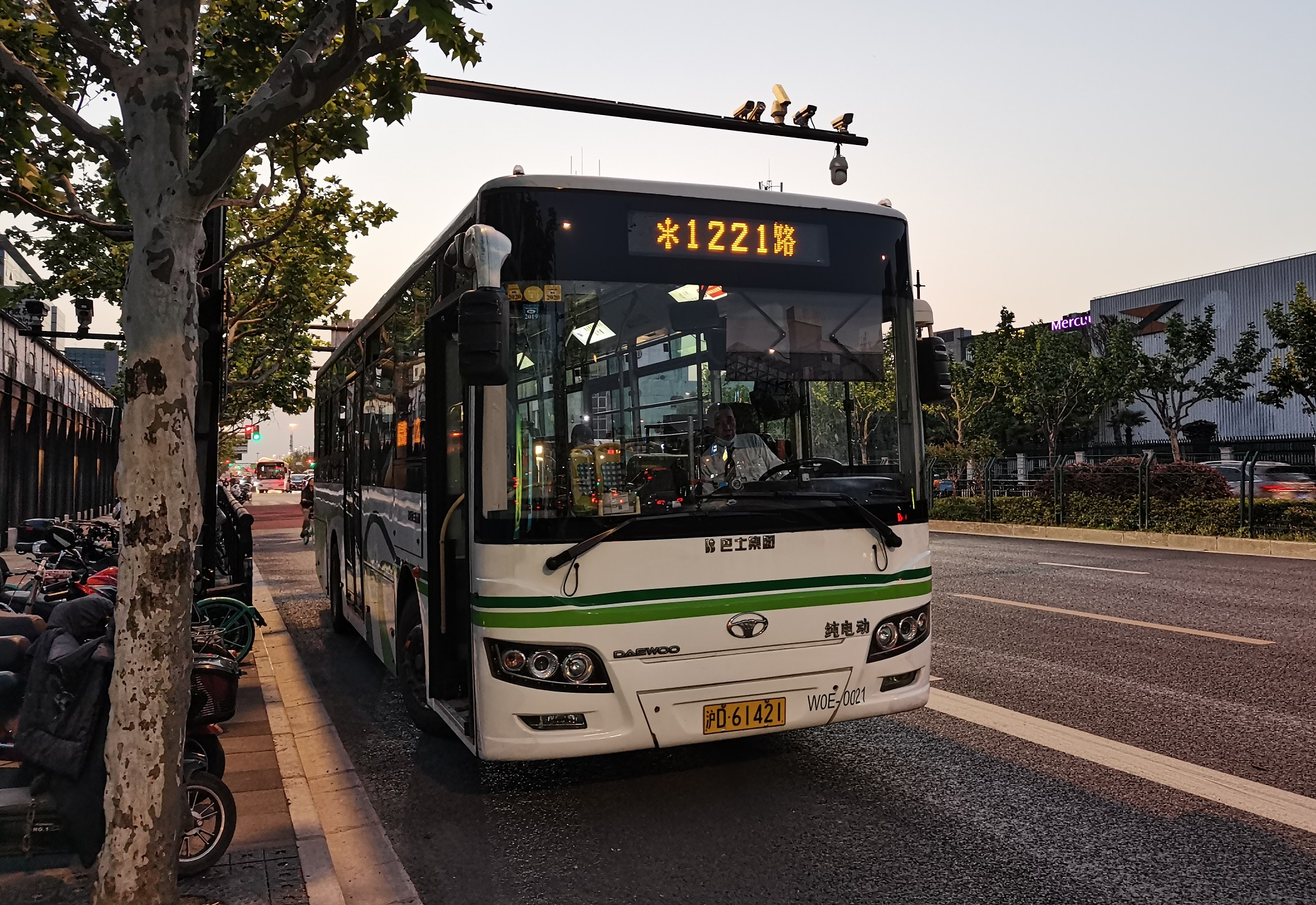 上海1221路公交车路线
