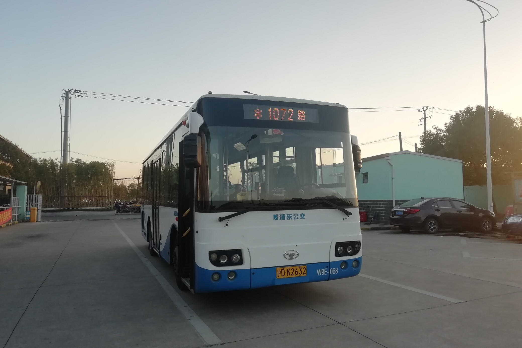 上海1072路公交车路线