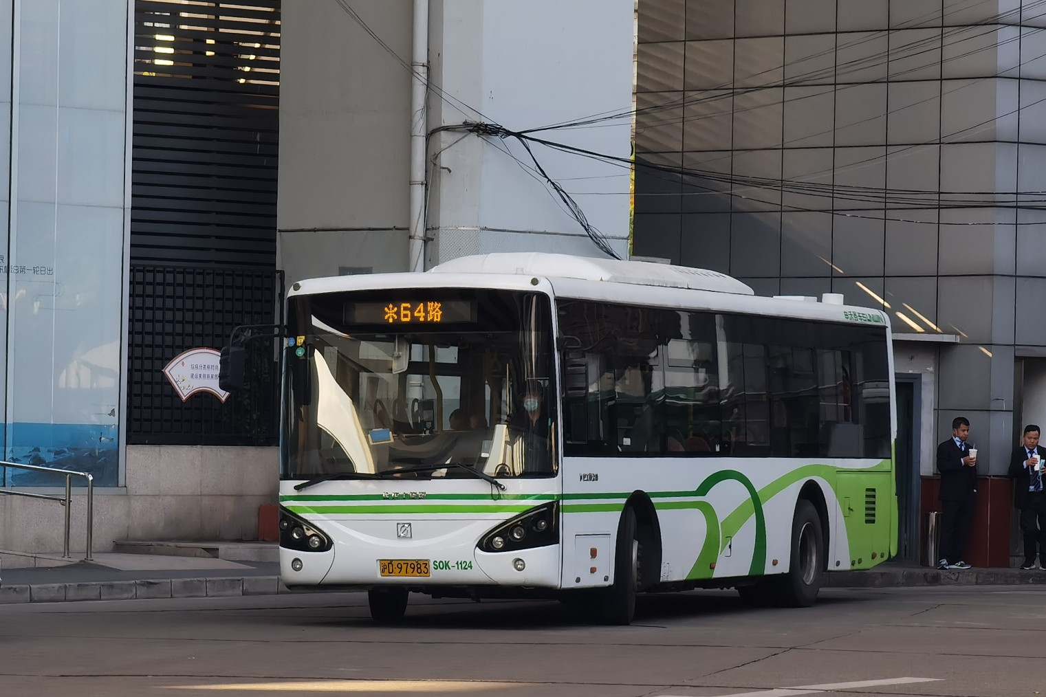 上海64路公交车路线